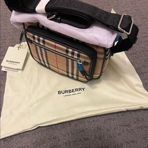 BURBERRY authentic men’s cross body bag